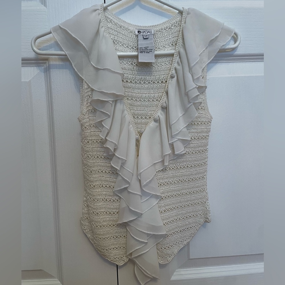 Coquette Y2K Chagall White Crochet Style Top with Ruffle Accents and Buttons